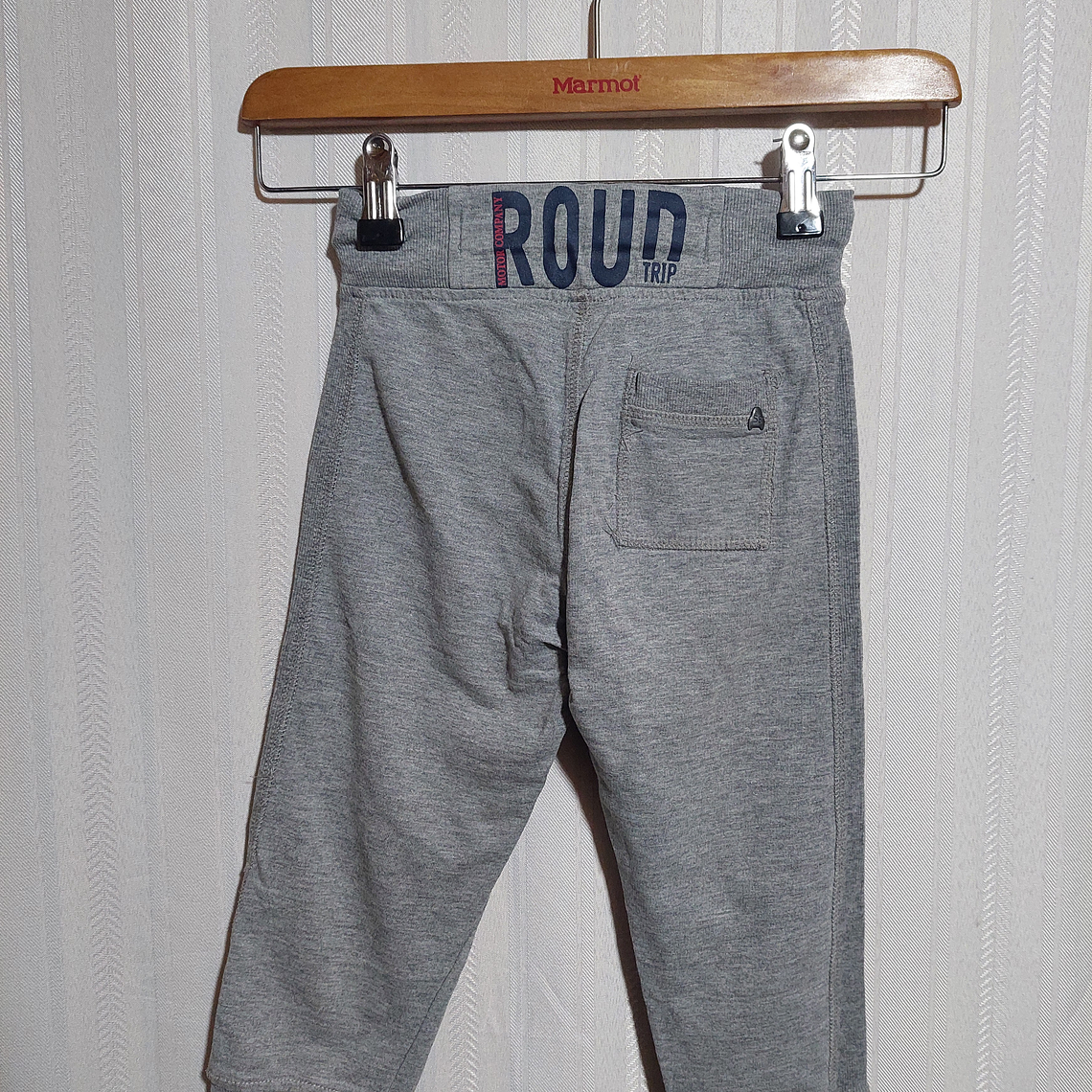 PANTALÓN BUZO NIÑO GRIS 2