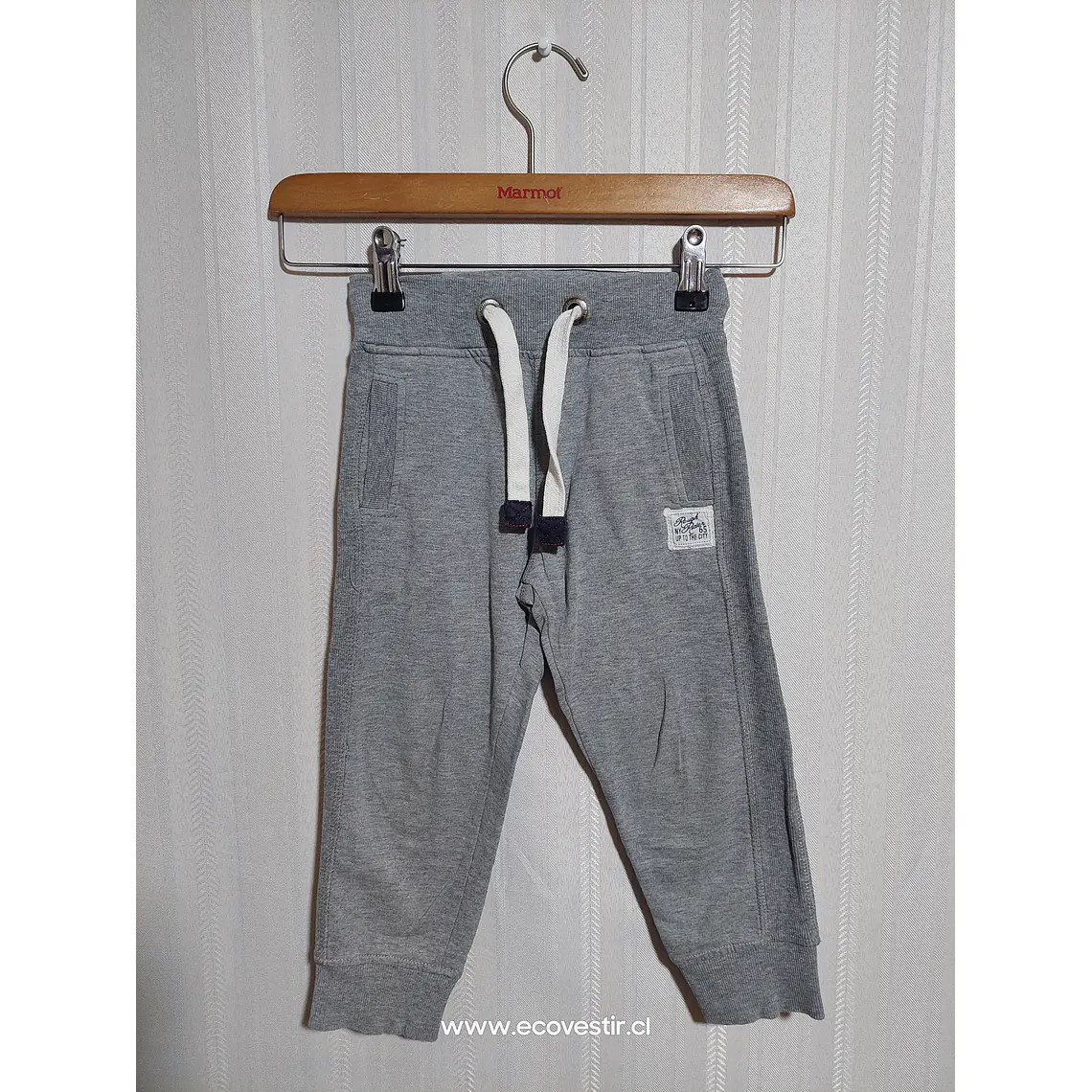 PANTALÓN BUZO NIÑO GRIS 1