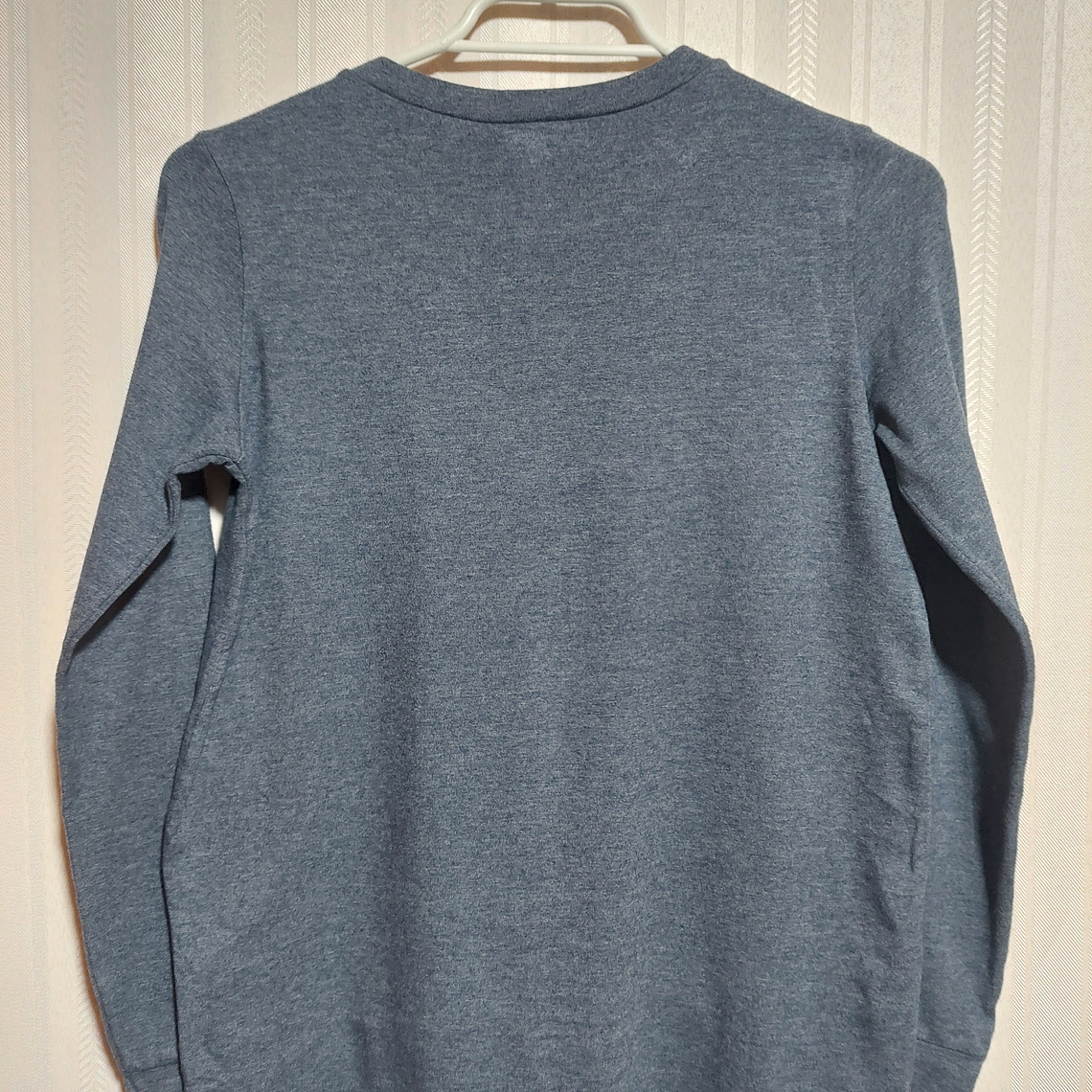 POLERA GRIS JUVENIL CON ESTAMPADO BENETTON TALLA XL (10-11A) 2