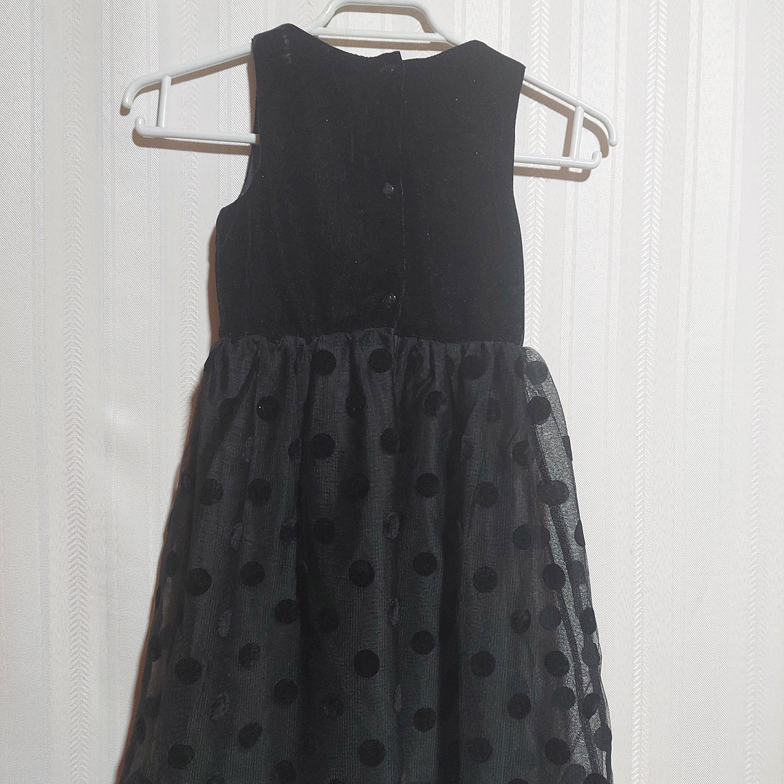 VESTIDO NIÑA NEGRO H&M TALLA 5-6A 2