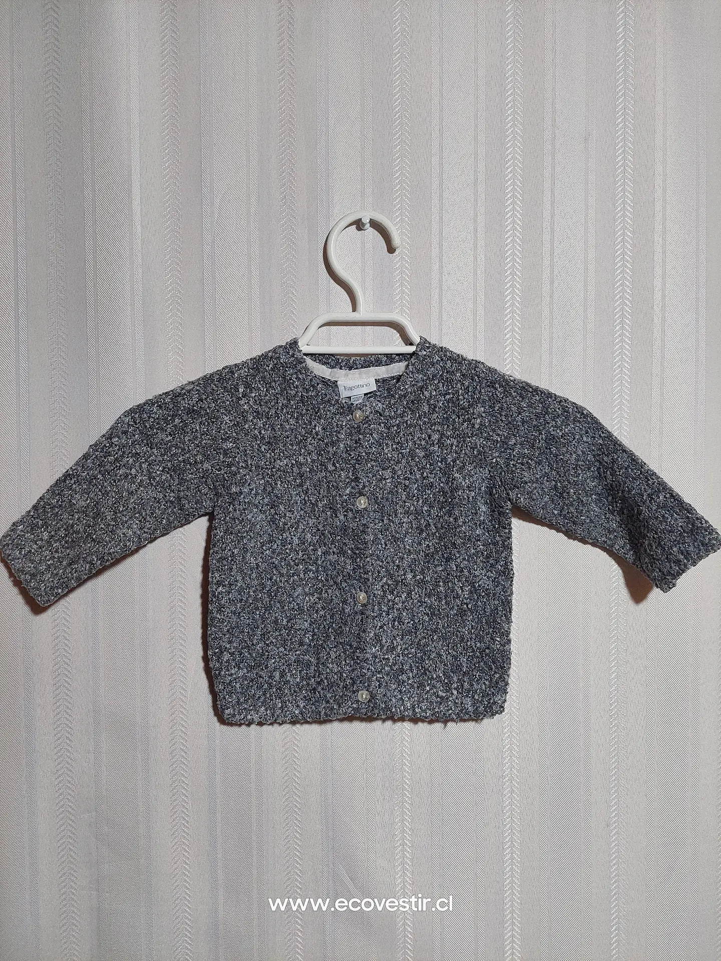 CHALECO BOTON BEBÉ GRIS FAGOTTINO TALLA 6-9M 1