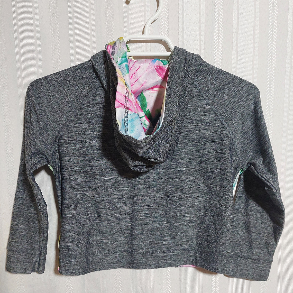 POLERÓN C/GORRO GRIS NIÑA NEXT TALLA 6A 2