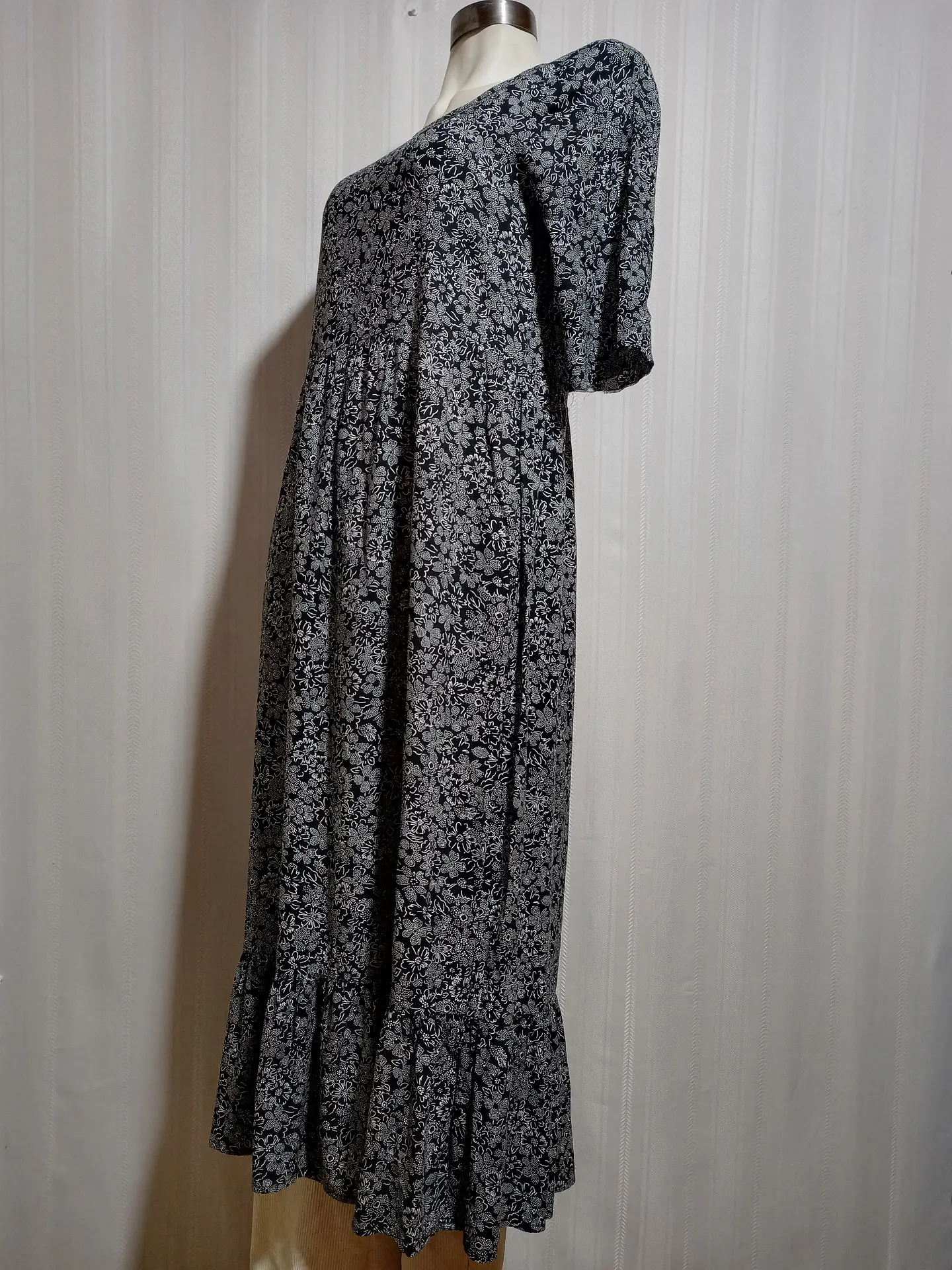 VESTIDO CASUAL GRIS TALLA M 1