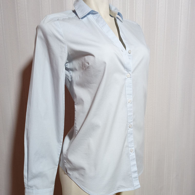 BLUSA CELESTE H&M TALLA 36 1
