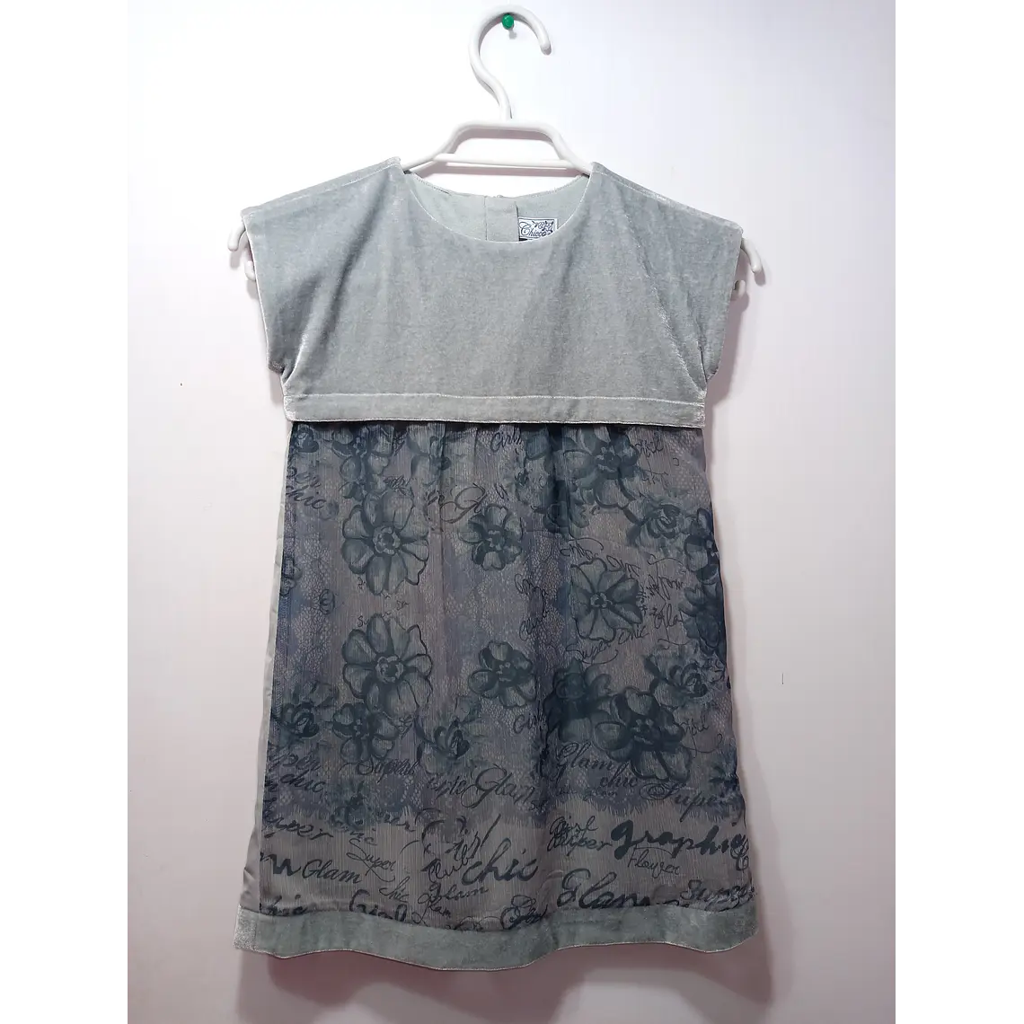 Vestido Niña Chicco Gris Plata con Acabado Aterciopelado Talla 6 Años 1