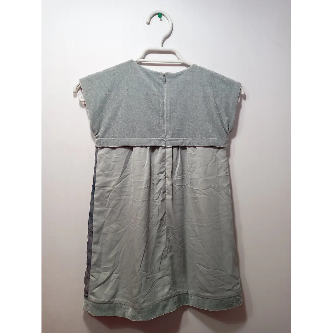 Vestido Niña Chicco Gris Plata con Acabado Aterciopelado Talla 6 Años 2
