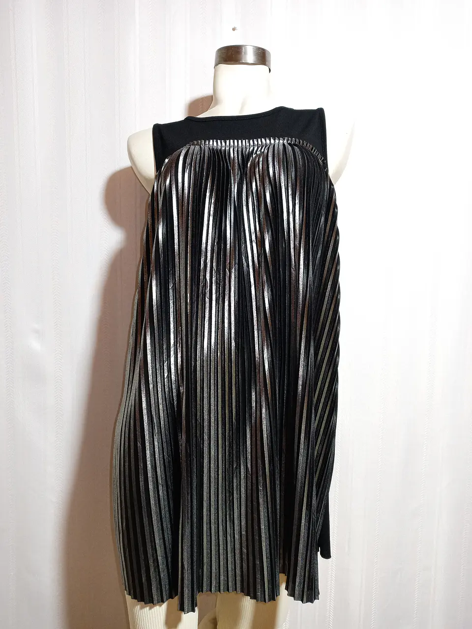 BLUSA NEGRA SIN ETIQUETA 2