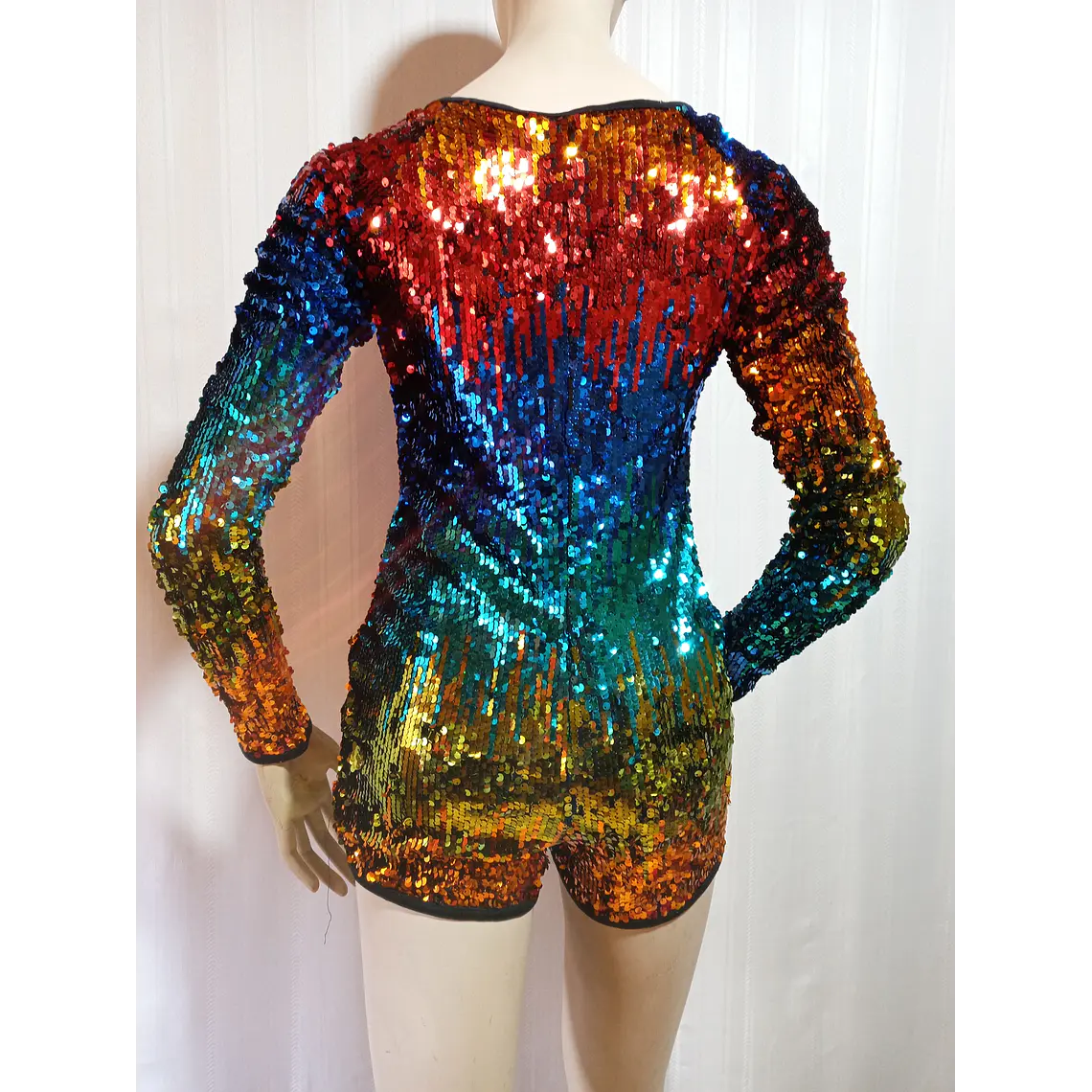 ENTERITO FIESTA LENTEJUELAS MULTICOLOR WEISSMAN TALLA XXLC 4