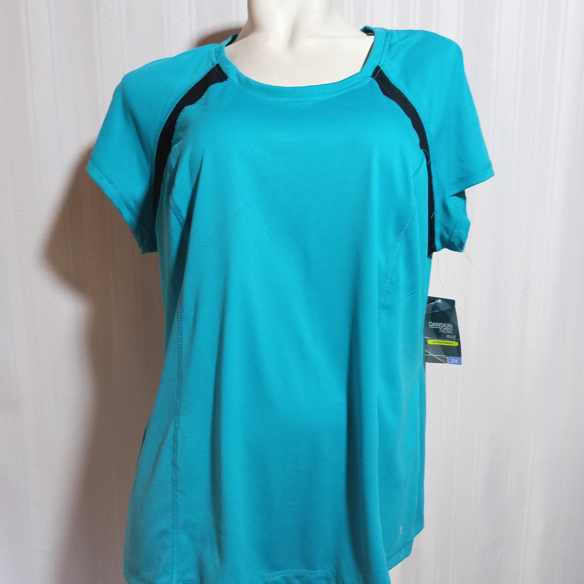 POLERA MC CALIPSO DANSKIN TALLA 2X (18-20W) 2