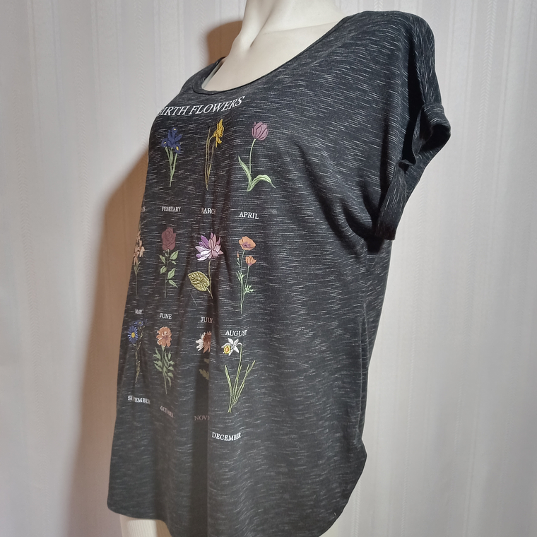 POLERA NEGRA ESTAMPADA TRUSELF TALLA 1X 2