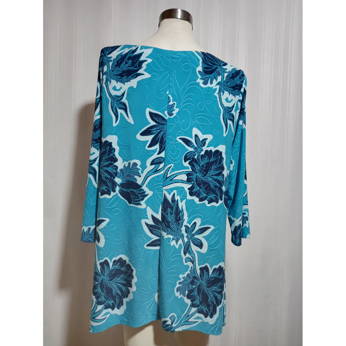 BLUSA ESTAMPADA JM COLLECTION TALLA 2X 4