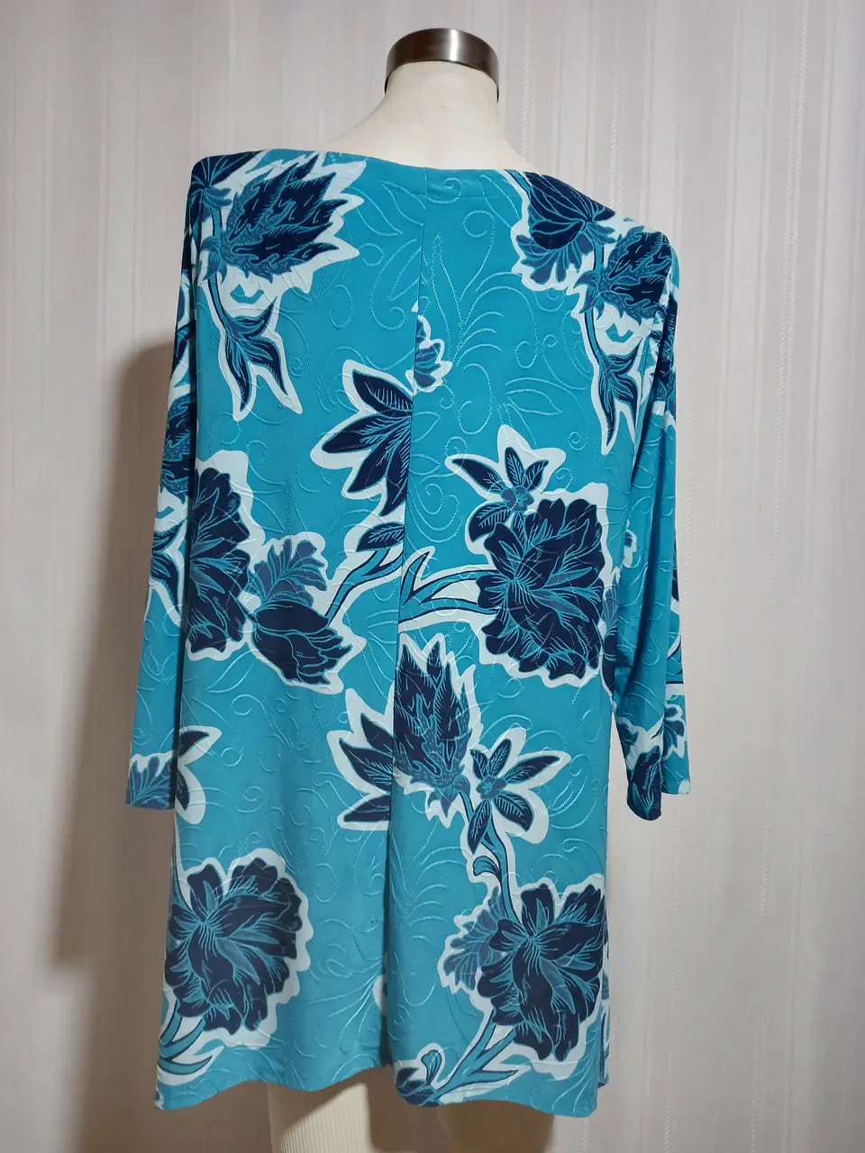 BLUSA ESTAMPADA JM COLLECTION TALLA 2X 4