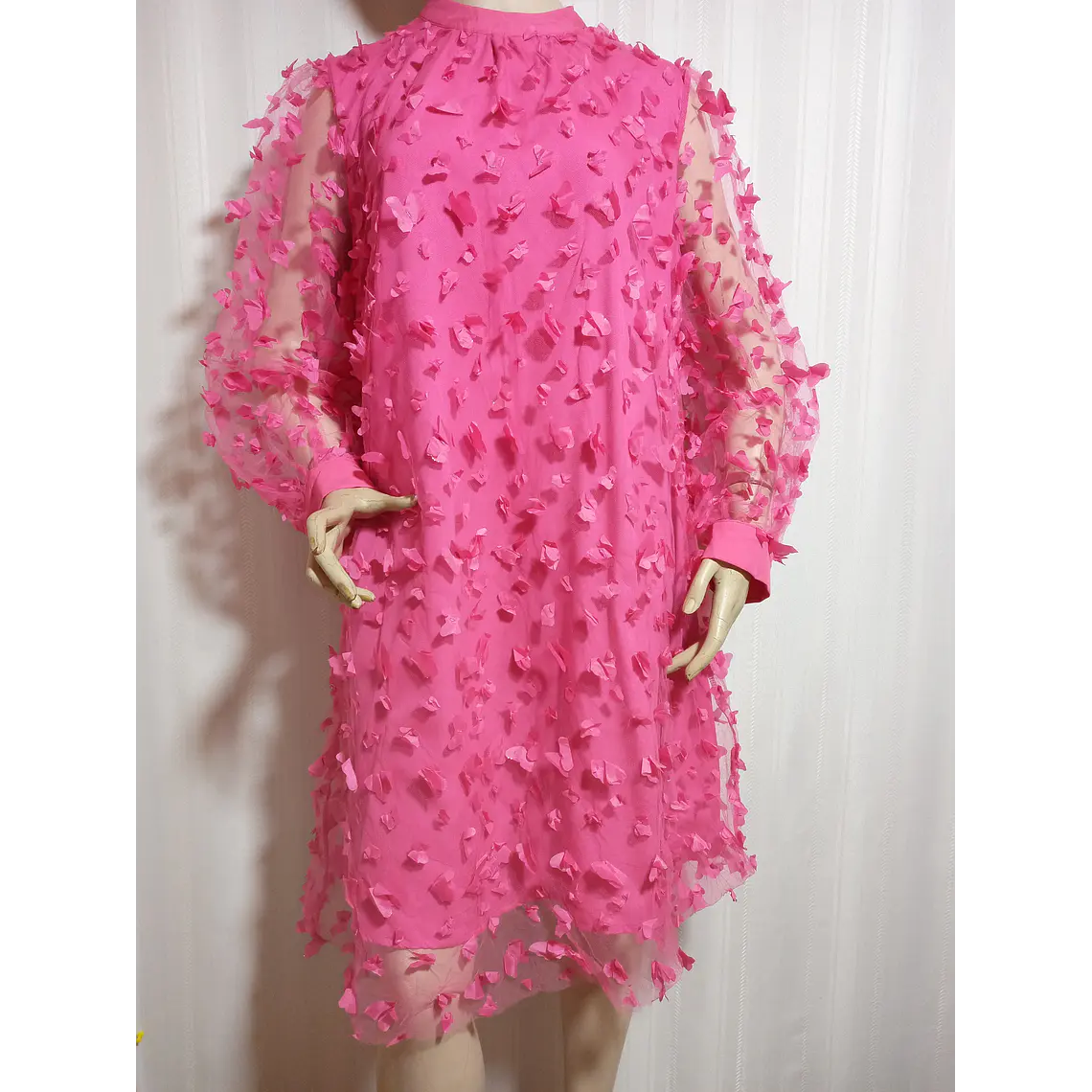 Vestido Mujer Fucsia con Aplicaciones Florales en Relieve Talla M Segunda Mano 3