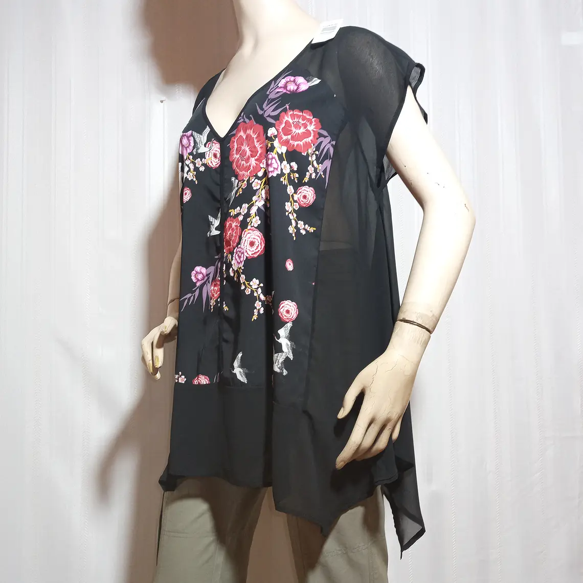 BLUSA MUJER ESTAMPADA FLORAL TORRID TALLA 1X 3