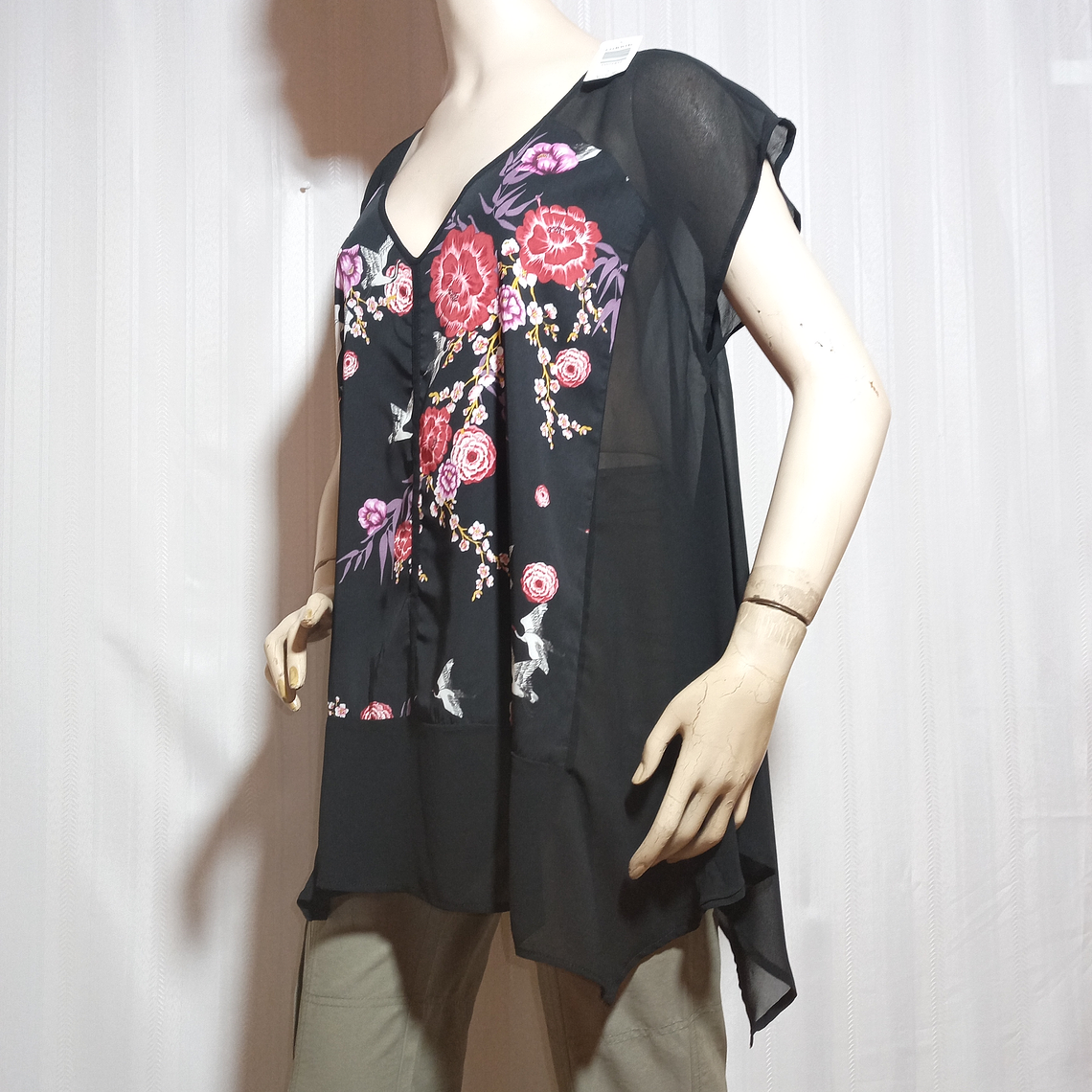 BLUSA ESTAMPADA TORRID TALLA 1X 3