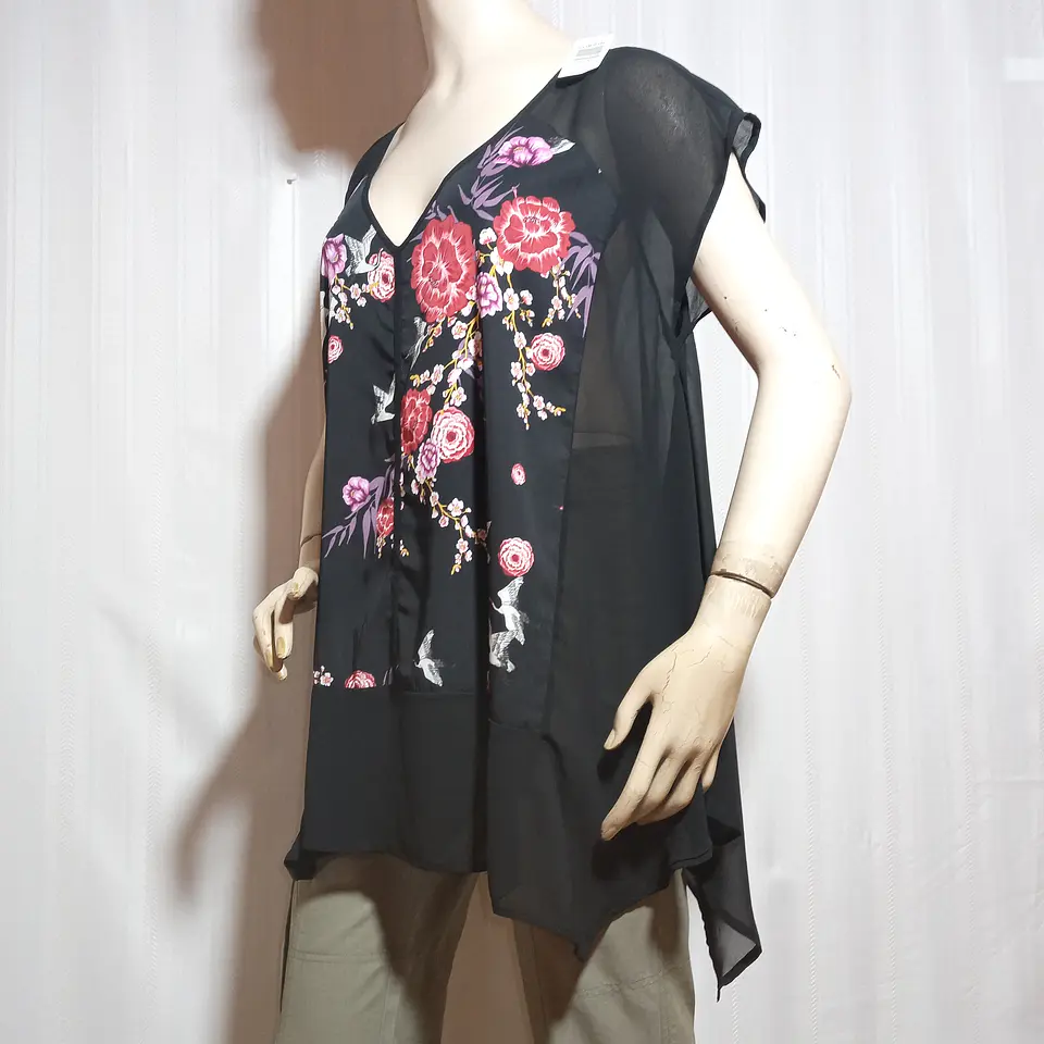 BLUSA MUJER ESTAMPADA FLORAL TORRID TALLA 1X 3