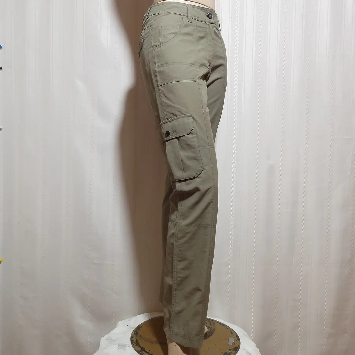 PANTALÓN CARGO VERDE MUSGO CRANE TALLE 36 3