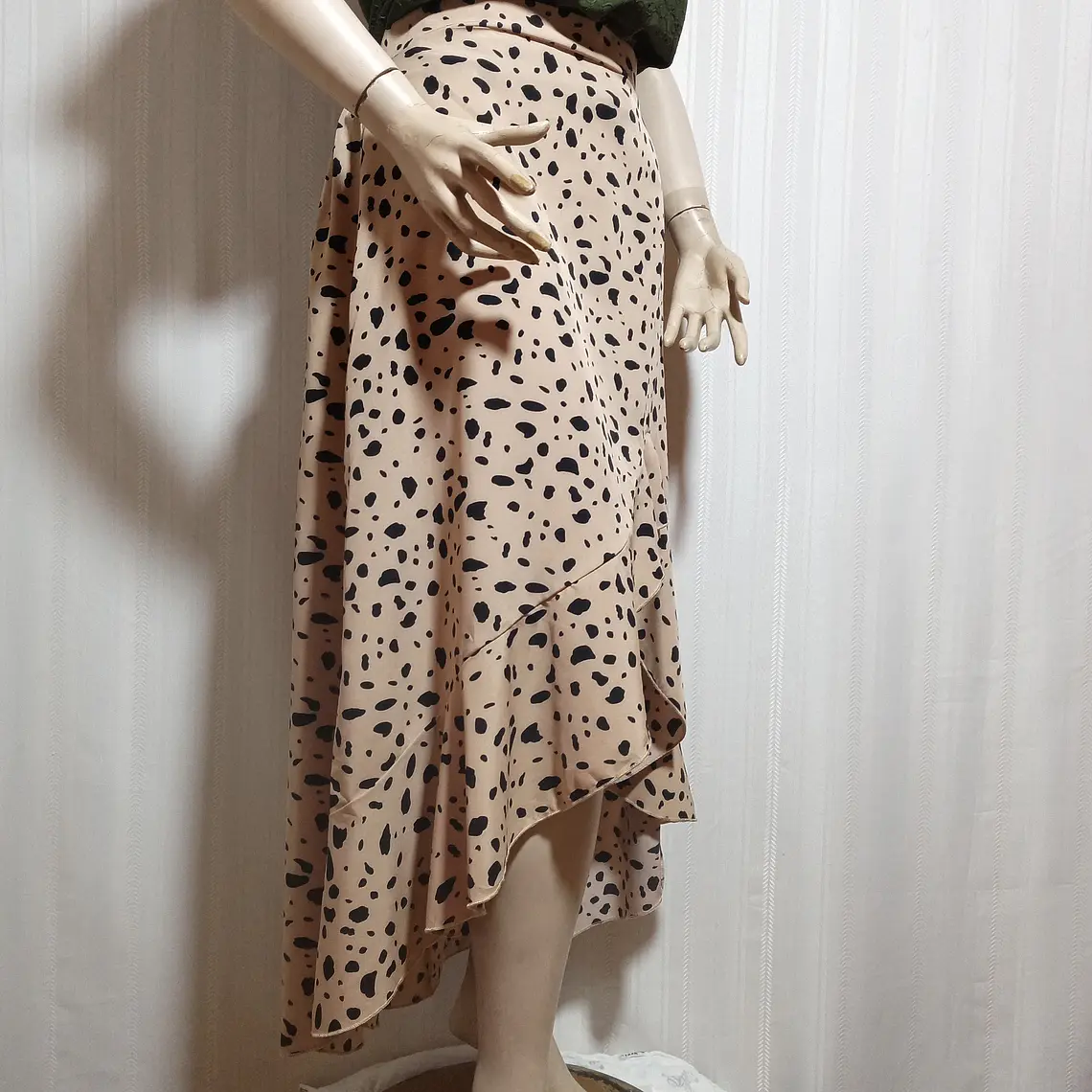 FALDA ESTAMPADA SHEIN TALLA 0XL 1