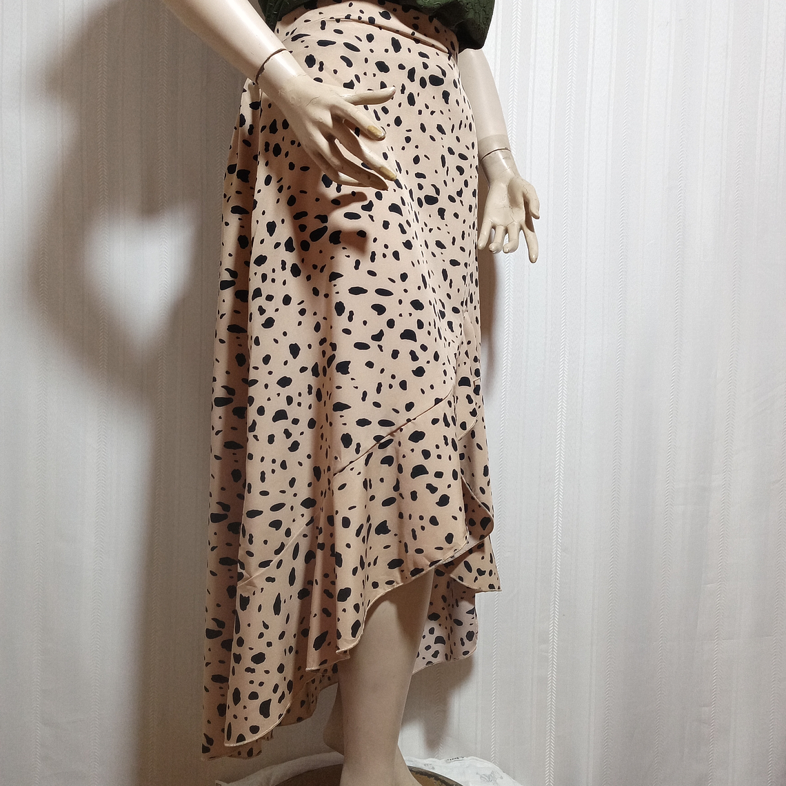 FALDA ESTAMPADA SHEIN TALLA 0XL 1