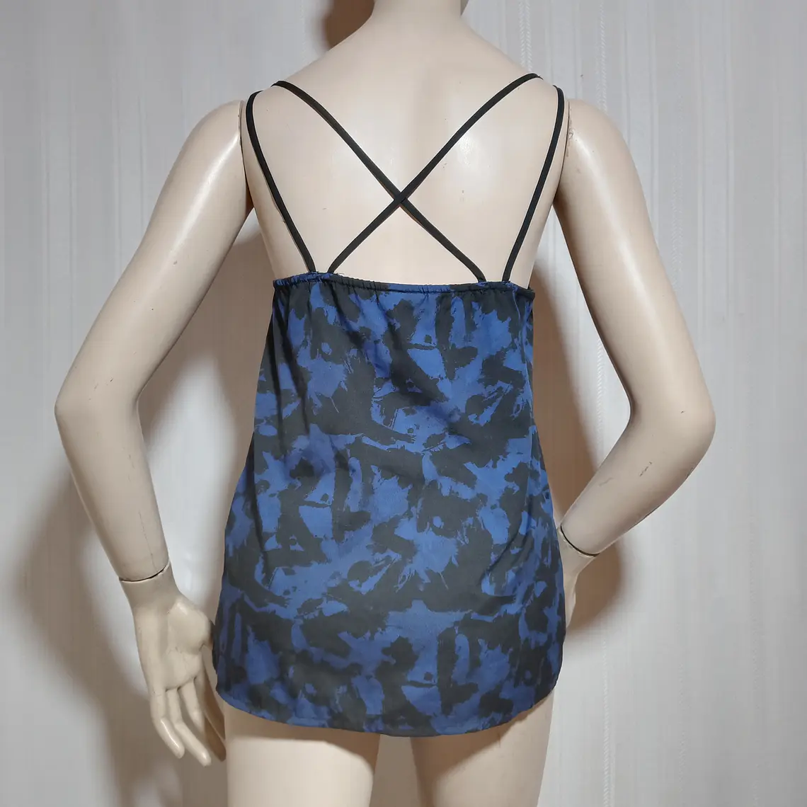 POLERA PABILO AZUL ONLY TALLA 36 4