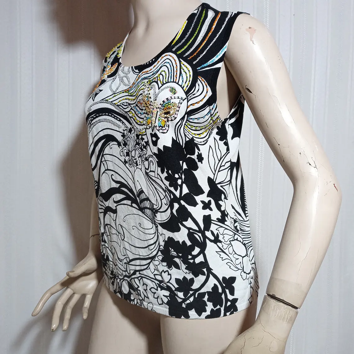 POLERA SIN MANGA ESTAMPADA TALLA L  3