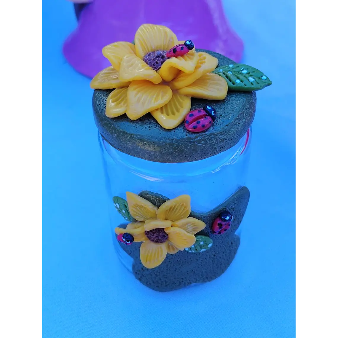 ADORNO FRASCO MARIQUITAS EN FLOR 1