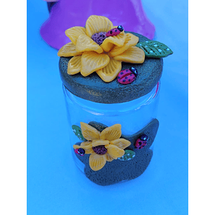 ADORNO FRASCO MARIQUITAS EN FLOR