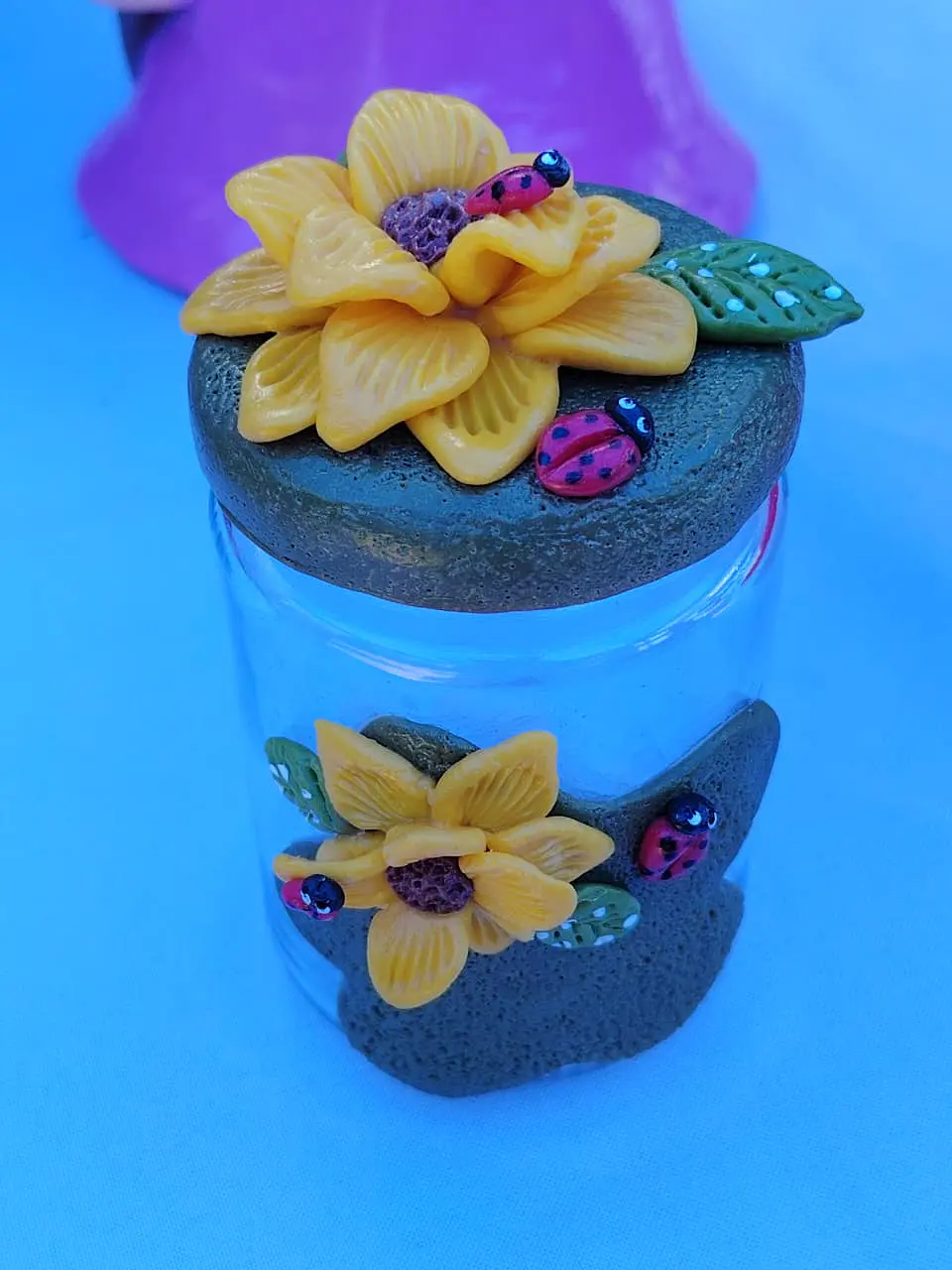ADORNO FRASCO MARIQUITAS EN FLOR 1