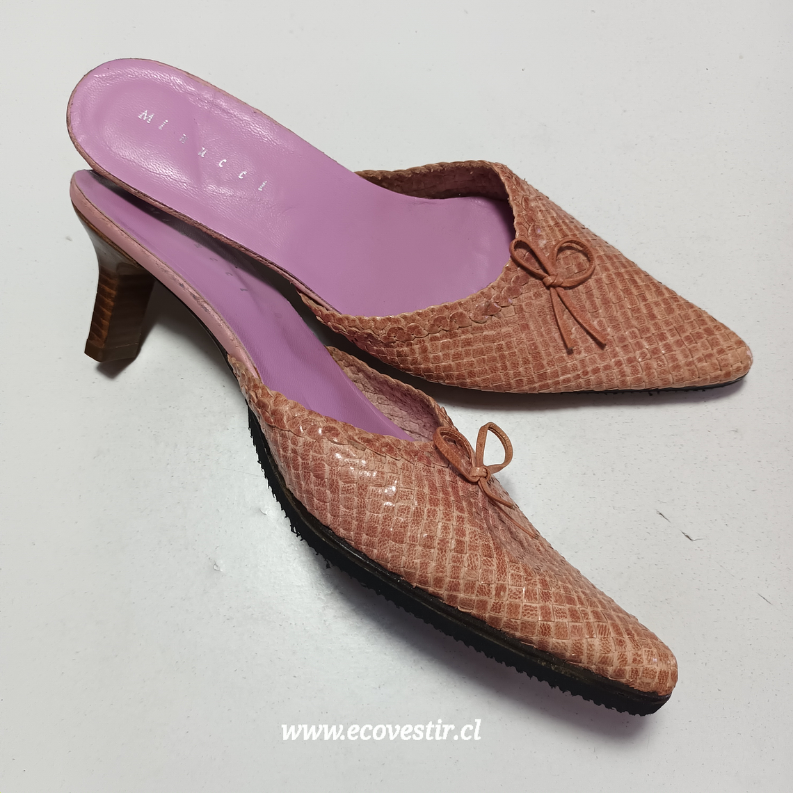 CALZADO ROSADO MINUCCI TALLA N°39 1