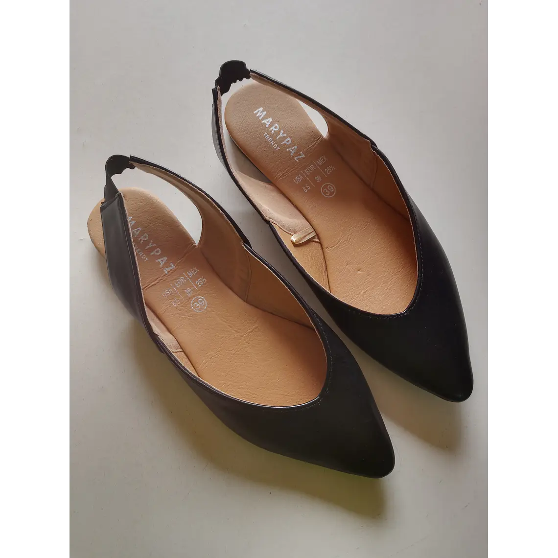 ZAPATO MUJER PLANO NEGRO MARYPAZ N° 39 1