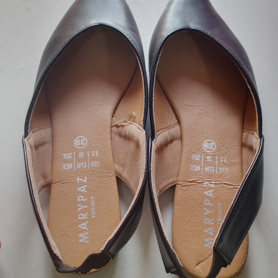 ZAPATO PLANO NEGRO MARYPAZ N° 39 3