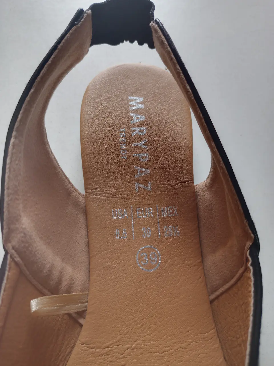 ZAPATO MUJER PLANO NEGRO MARYPAZ N° 39 4