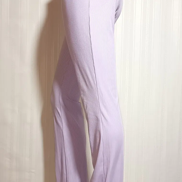 PANTALÓN CALZA VIOLETA TALLA M 3