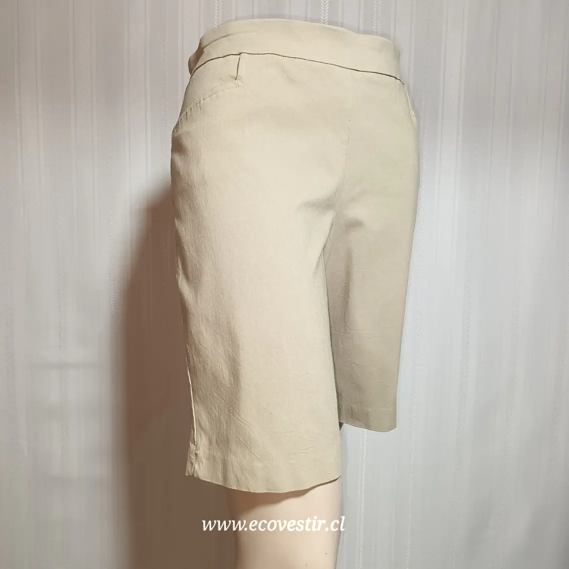 SHORT MUJER BEIGE TIME AND TRU TALLA XL  2