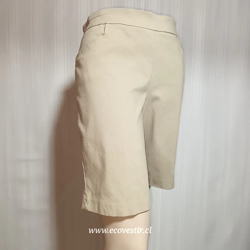 SHORT MUJER BEIGE TIME AND TRU TALLA XL  2