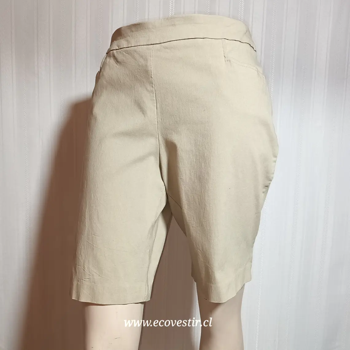 SHORT MUJER BEIGE TIME AND TRU TALLA XL  1