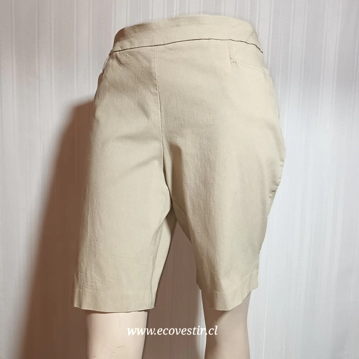 SHORT MUJER BEIGE TIME AND TRU TALLA XL  1