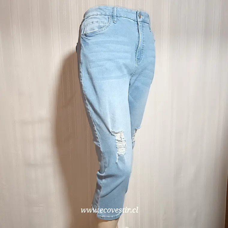 PANTALÓN MUJER DENIM CAPRI ROYALTY ME TALLA 14W  1