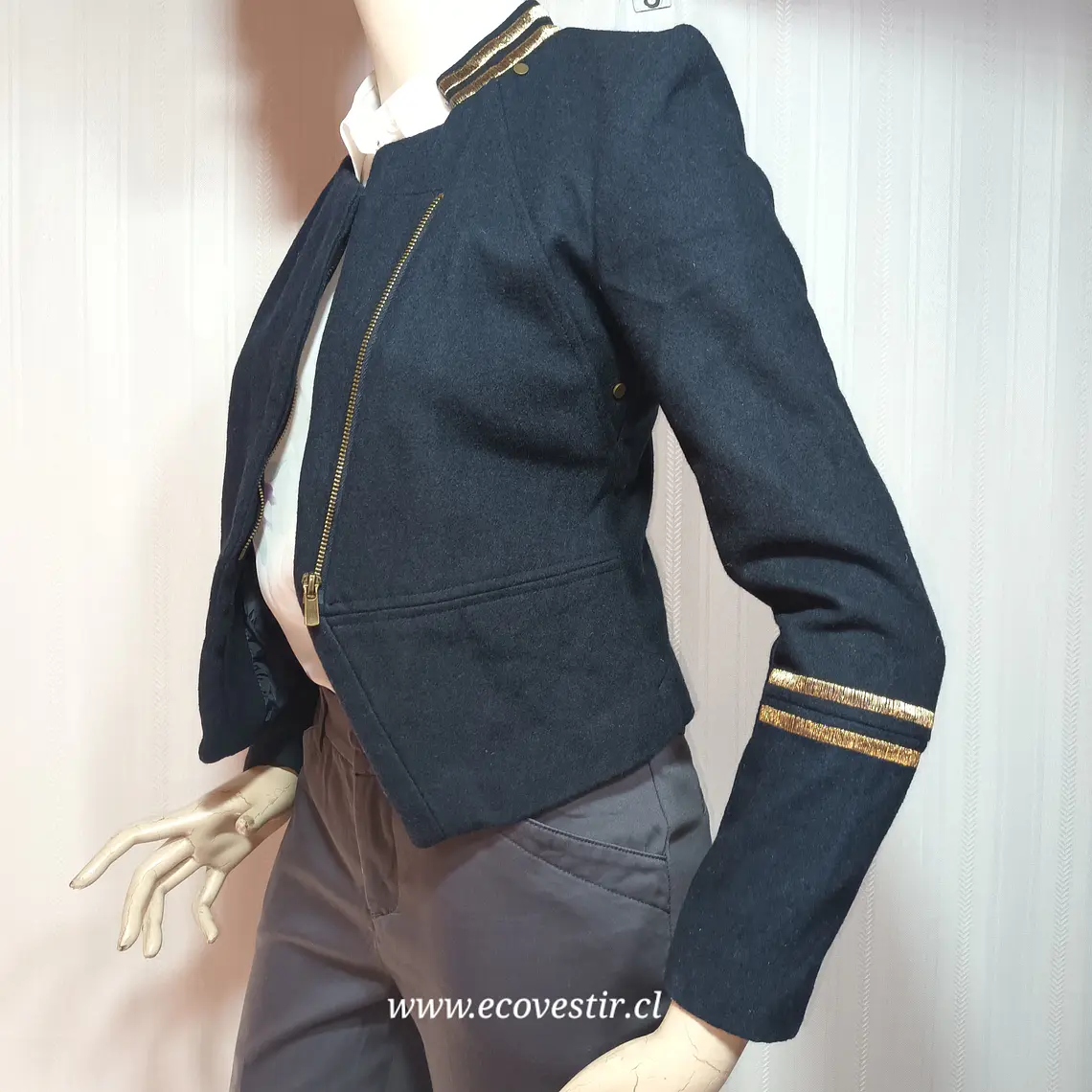 Blazer H&M Azul Marino Mujer con Detalles Dorados Talla 34 3