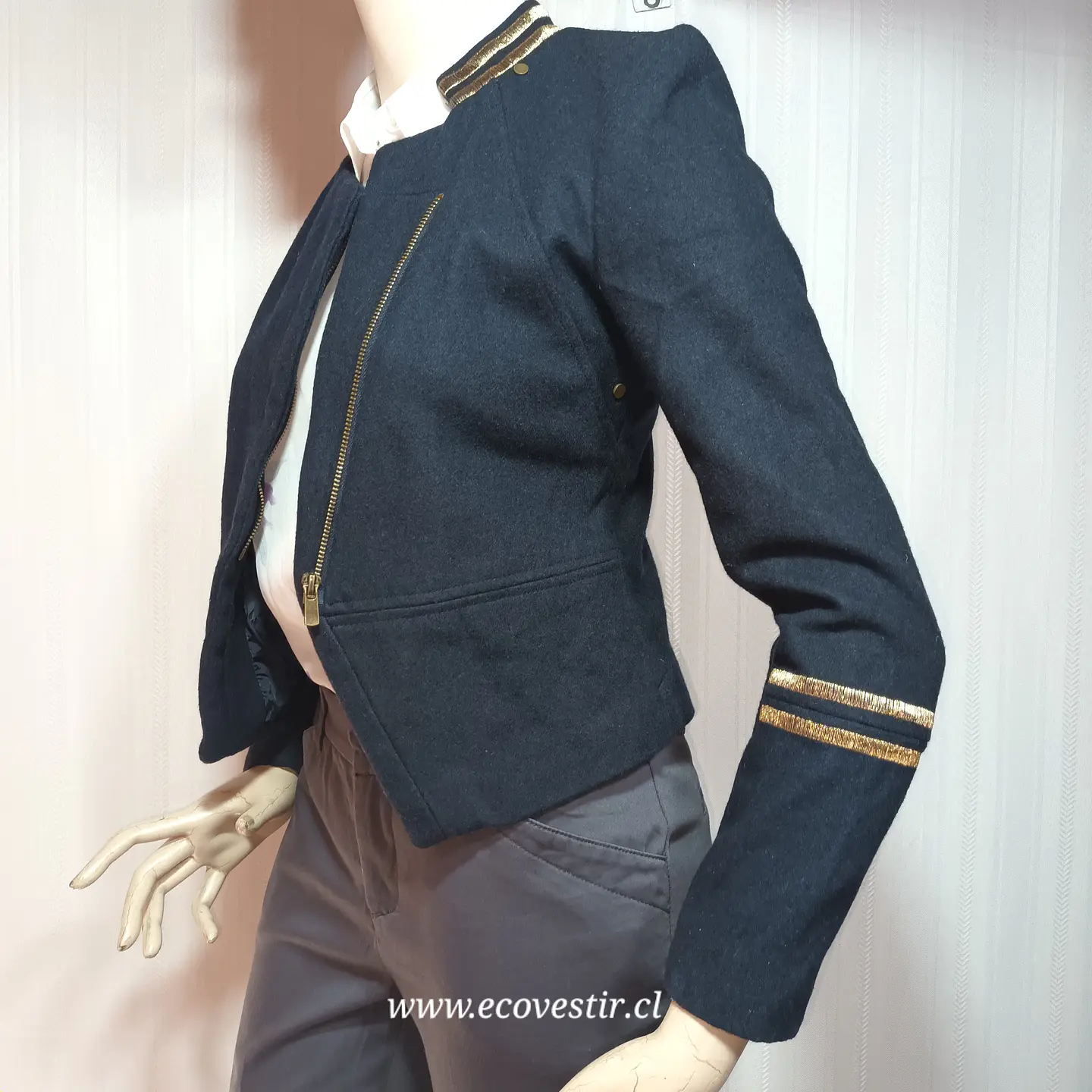Blazer H&M Azul Marino Mujer con Detalles Dorados Talla 34 3