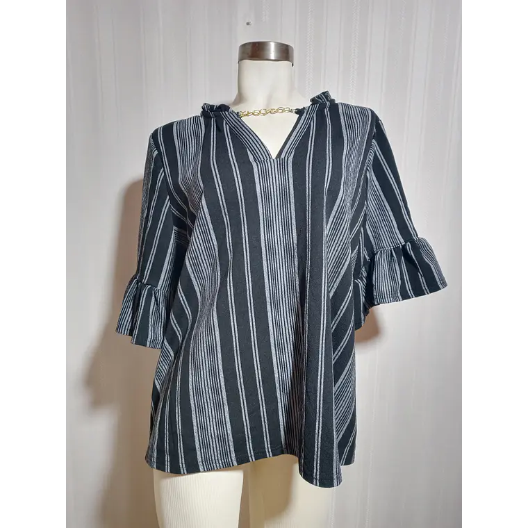 Blusa Mujer Negra con Rayas Gris Madison Hudson Talla 3X 3