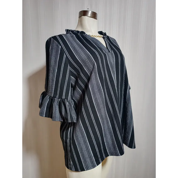 Blusa Mujer Negra con Rayas Gris Madison Hudson Talla 3X 1