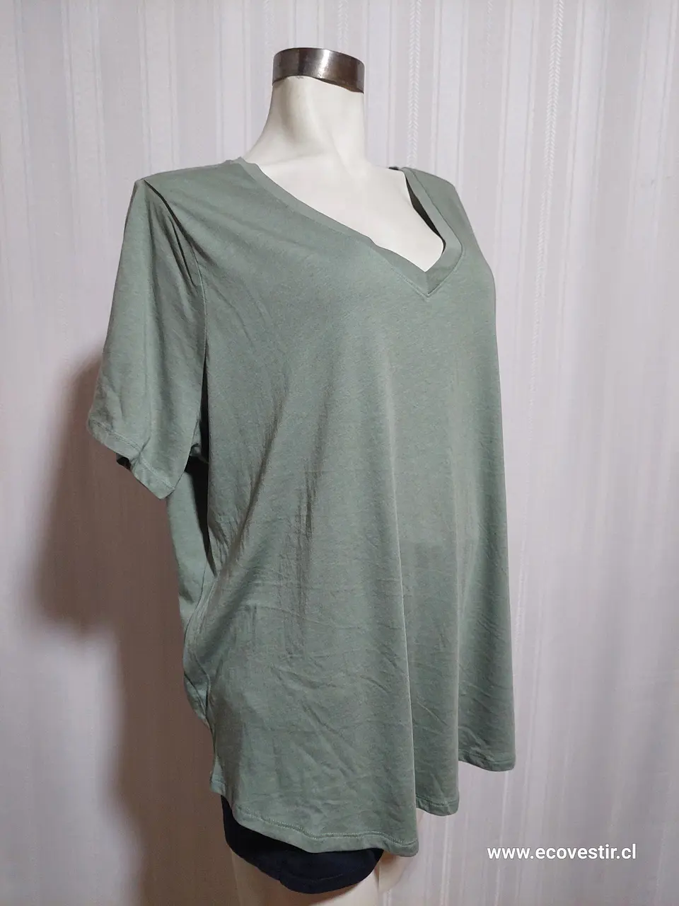 Polera Manga Corta Verde Terra & Sky Talla 2X 2