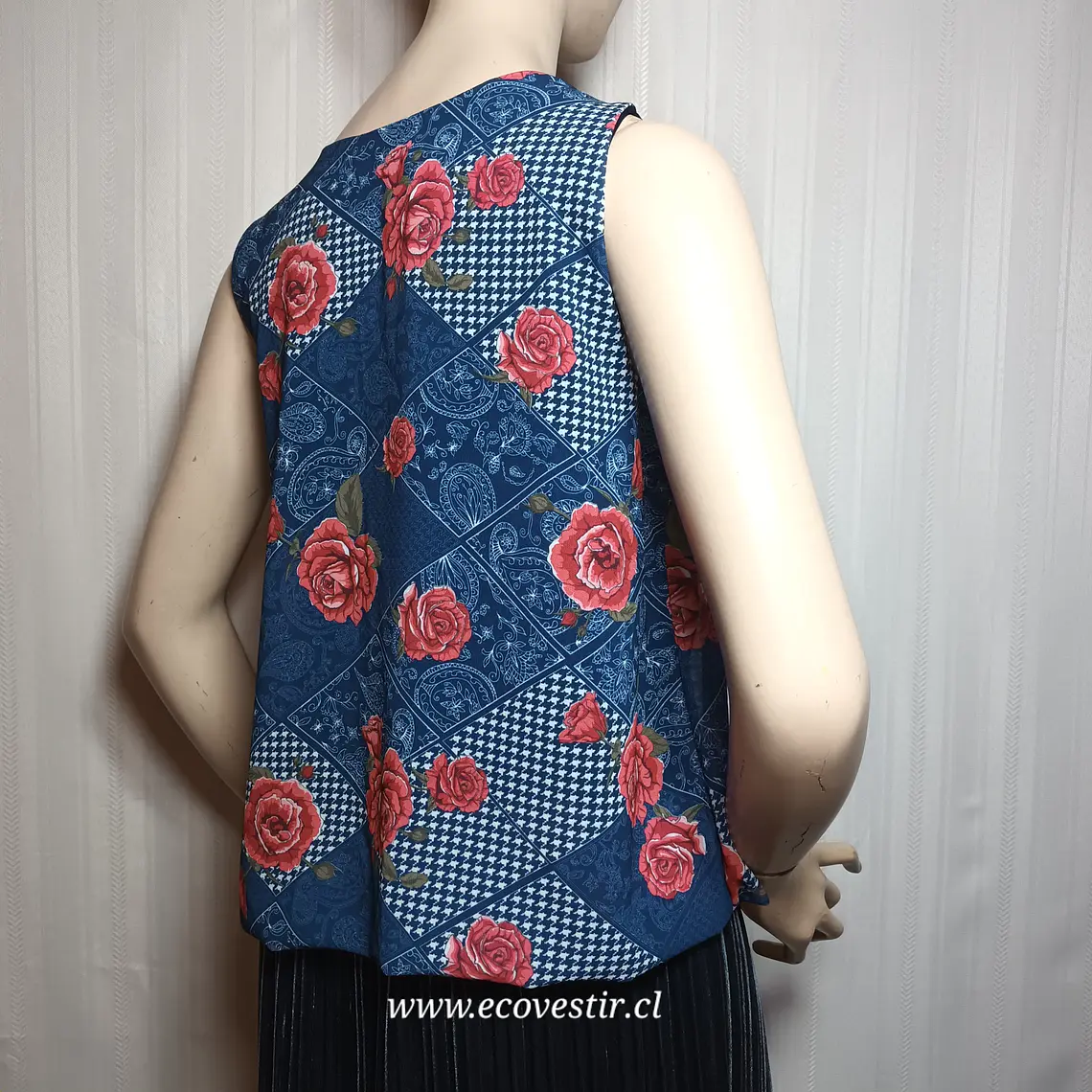 Blusa Sin Manga Floreada Today Azul Talla M 4
