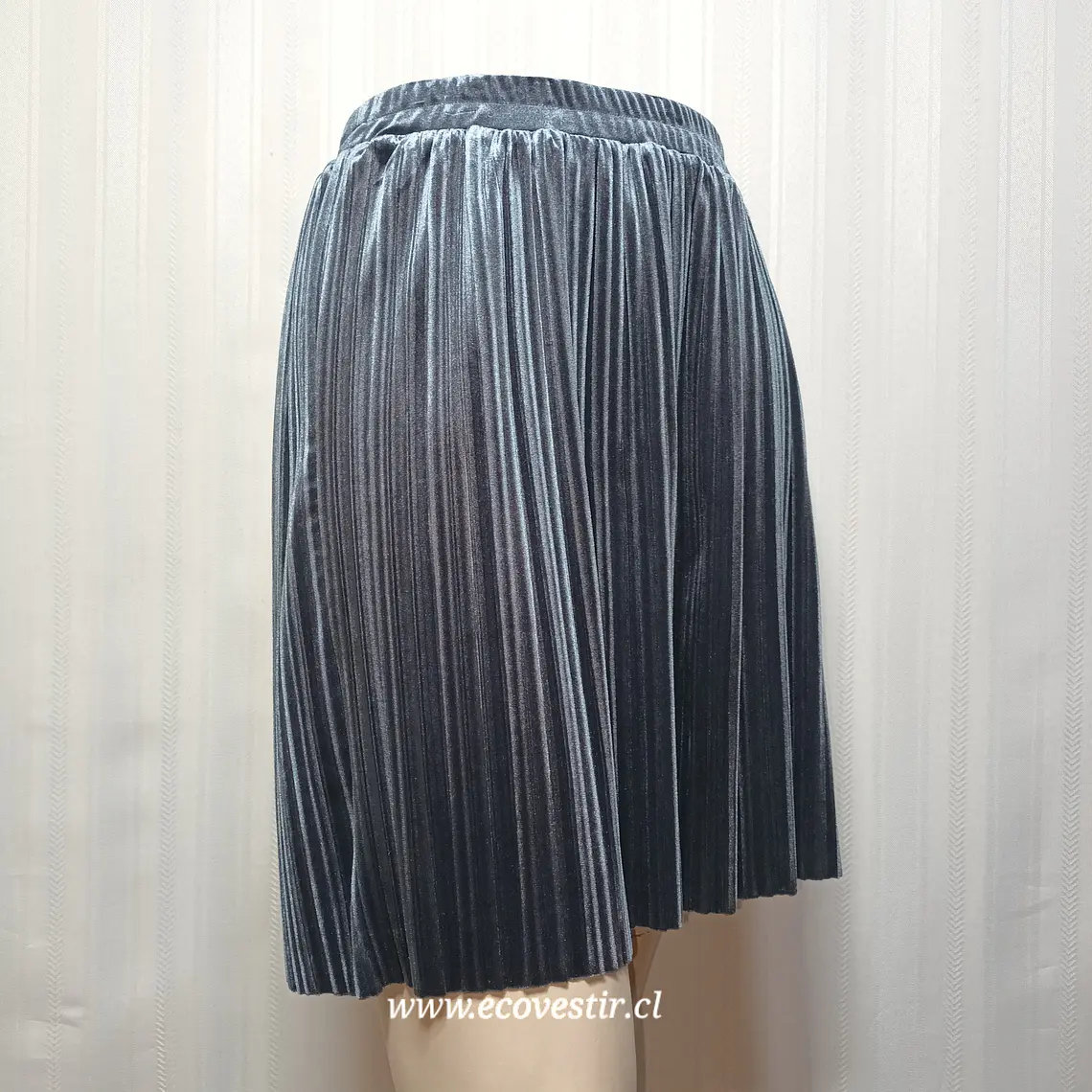 Falda Plisada de Terciopelo Gris ICHI - Talla M 1