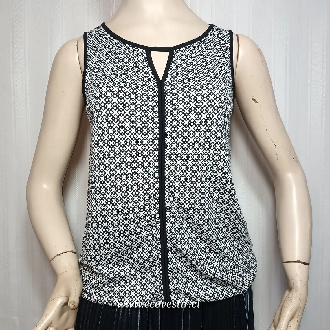  Blusa Olse Gris Estampada Sin Mangas | Talla 40 Poliamida 1