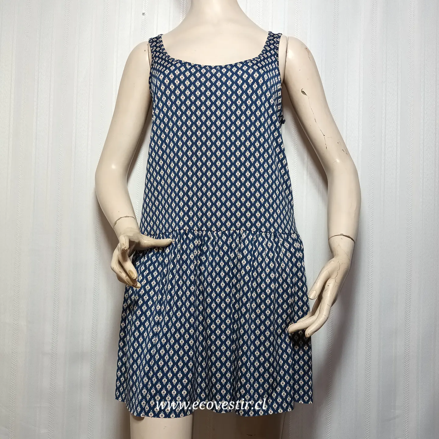 Vestido Corto Sin Mangas Estampado Pull & Bear - Talla L 1