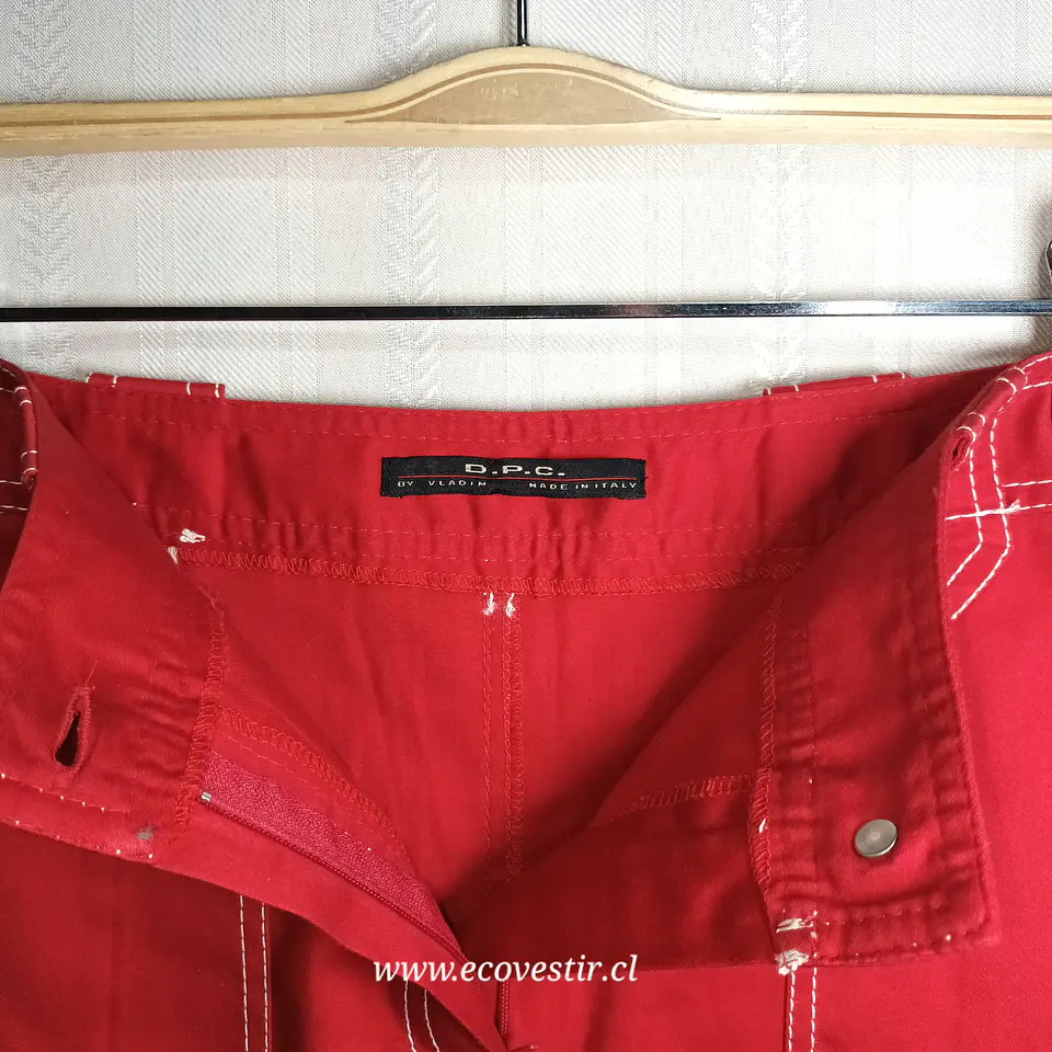 Falda Midi Roja con Costuras en Contraste D.P.C. by Vladim 4