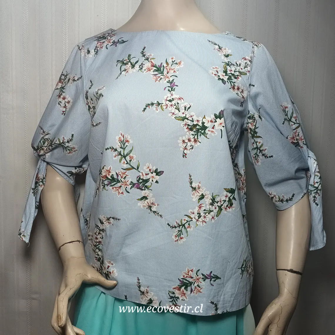 Blusa Rayas y Flores con Hombros Descubiertos Talla 8 2