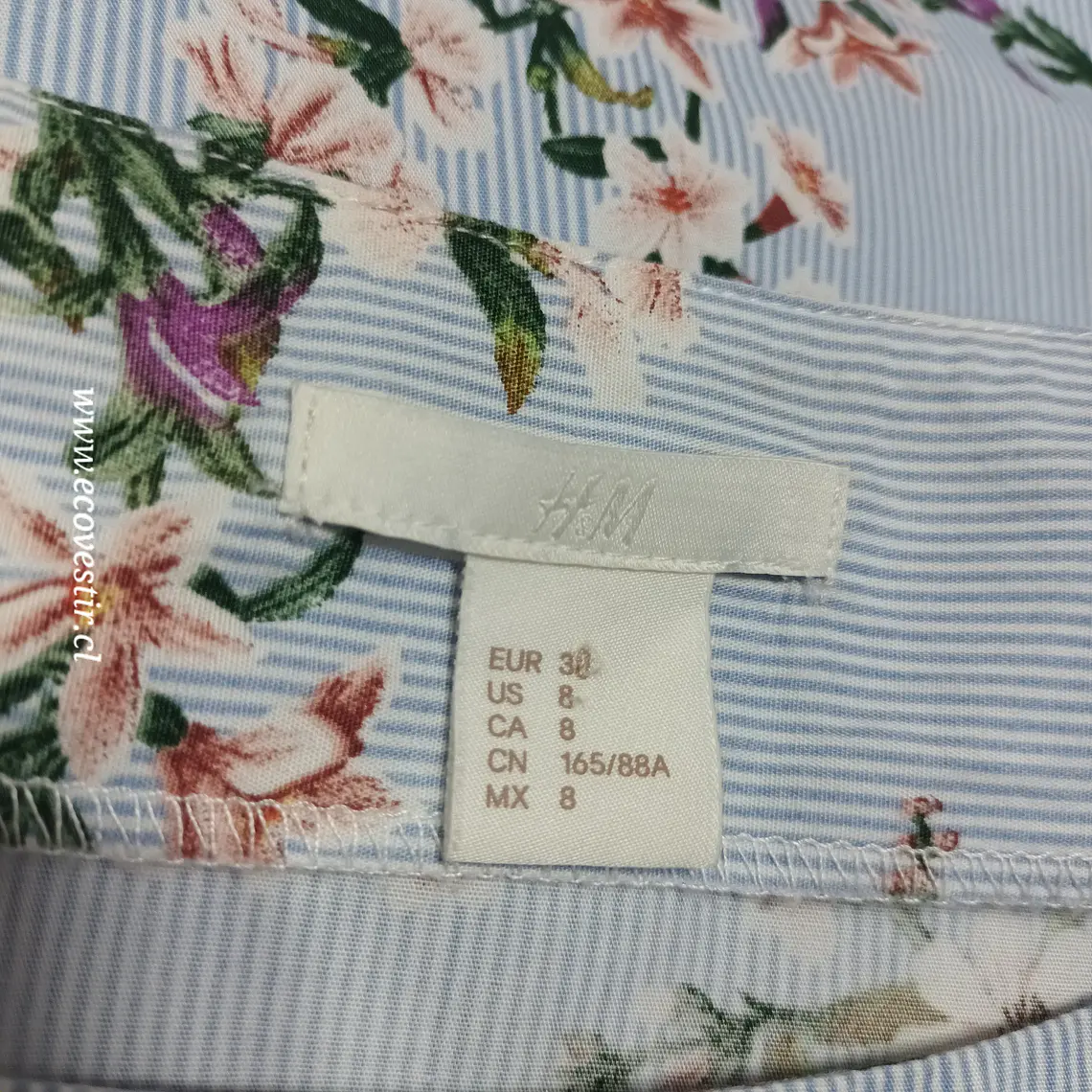 Blusa Rayas y Flores con Hombros Descubiertos Talla 8 5